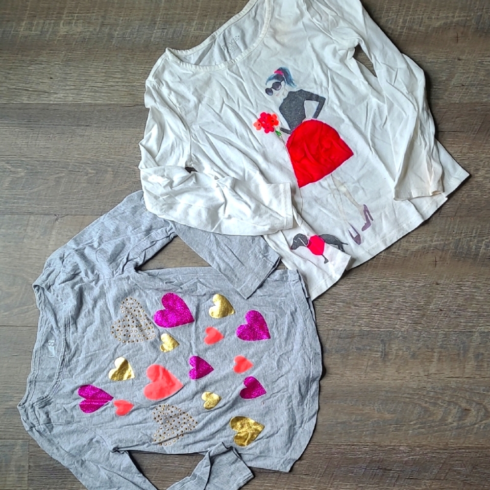Stylish Kids Graphic Tops - White and Gray Medium 7-8